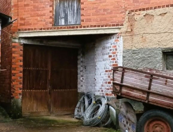 Casa de pueblo en venta en calle Los Huertos, 1