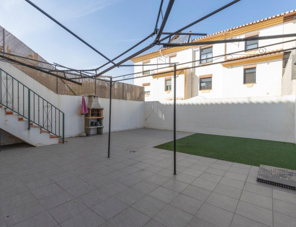 Chalet adosado en venta en Híjar