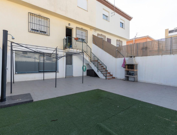 Chalet adosado en venta en Híjar