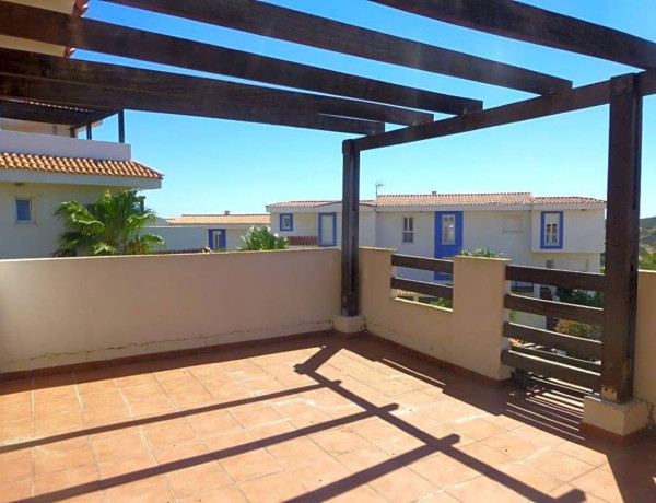 Chalet adosado en venta en calle Almendro el