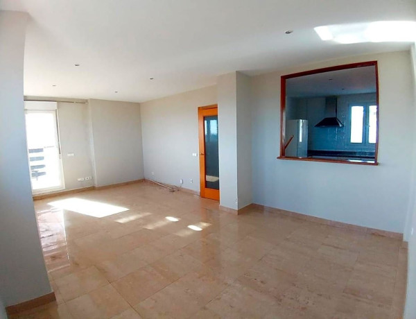 Chalet adosado en venta en calle Almendro el