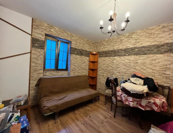 Chalet adosado en venta en calle Tanausú