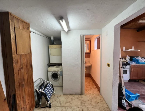 Chalet adosado en venta en calle Tanausú