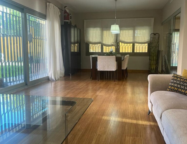 Casa o chalet independiente en venta en calle Álvarez Quintero