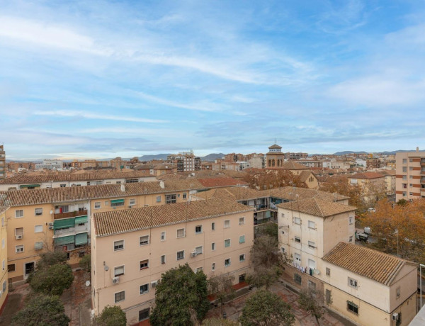 Piso en venta en calle Santa Adela