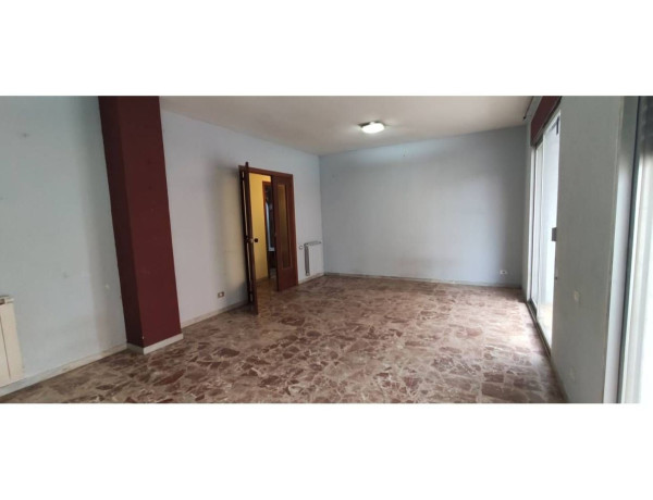 Piso en venta en Sebastiá Juan Arbó-Sant Cristofol