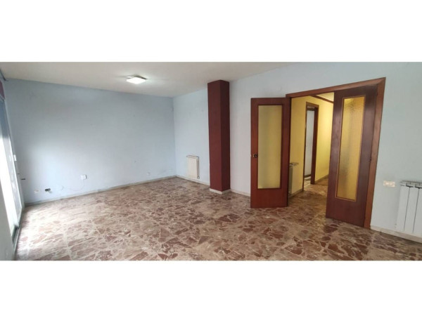 Piso en venta en Sebastiá Juan Arbó-Sant Cristofol