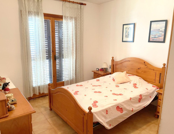 Chalet adosado en venta en calle Pescador, 15