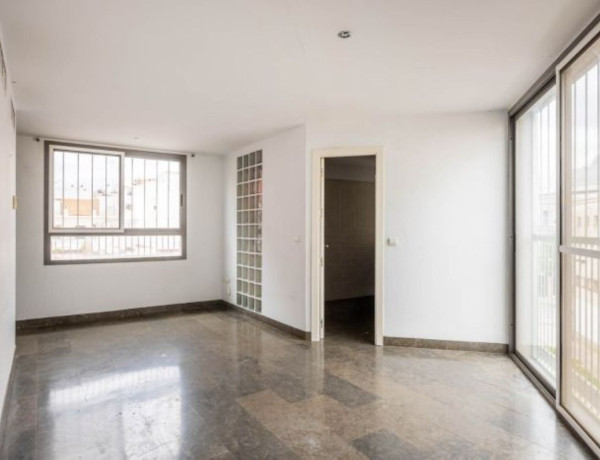 Piso en venta en Luis Montoto - Santa Justa