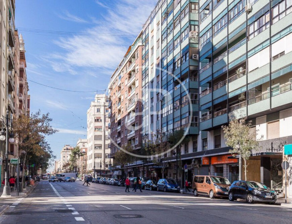 Piso en venta en calle del Matemàtic Marzal