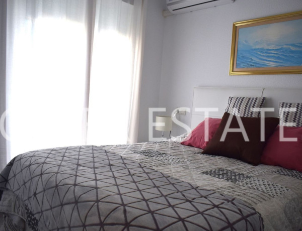 Chalet pareado en venta en calle Mar Caspio