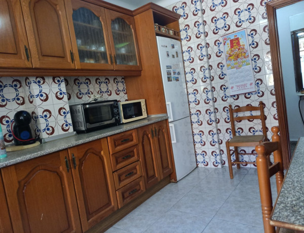 Piso en venta en calle Borde Alegre