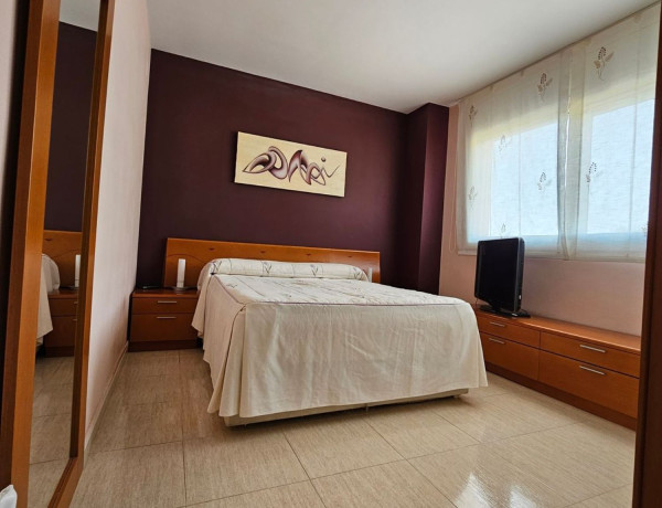 Chalet pareado en venta en calle Mirador de Barà, 11