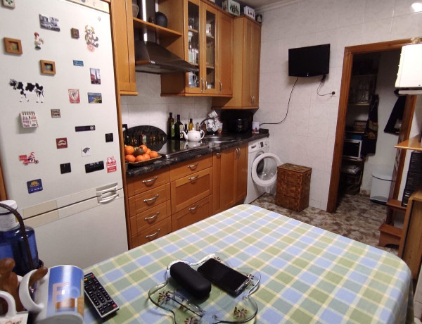 Chalet adosado en venta en calle Albacete