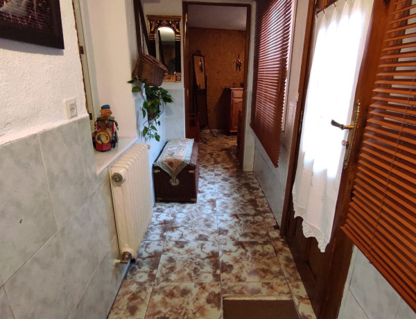 Chalet adosado en venta en calle Albacete