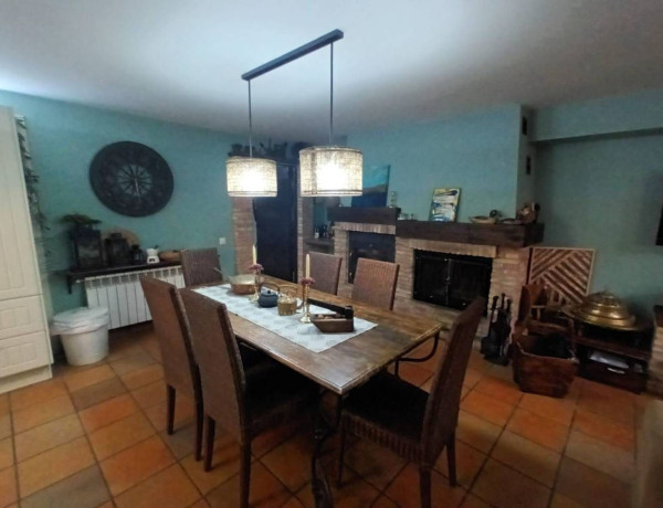 Casa o chalet independiente en venta en calle los Almendros