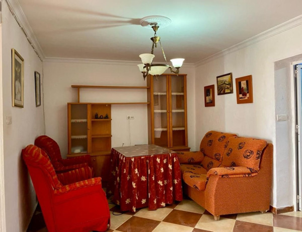 Chalet adosado en venta en Alora