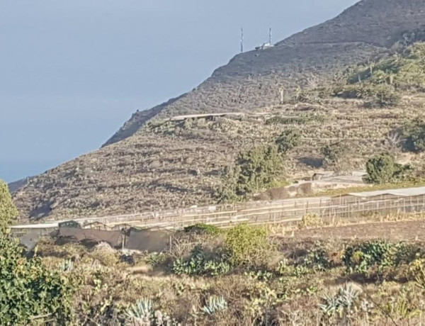 Terreno en venta en calle Agua de Dios