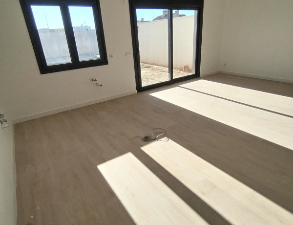 Chalet adosado en venta en Juan de Valdes