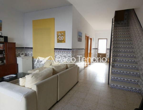 Chalet adosado en venta en calle Traíña, 8