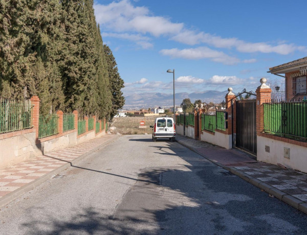 Terreno en venta en calle Geraneo