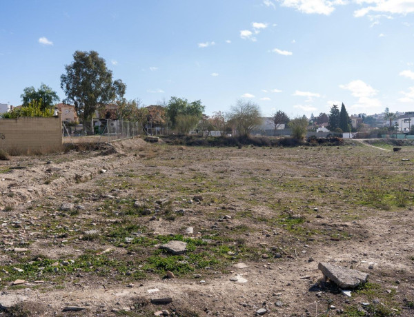 Terreno en venta en calle Geraneo