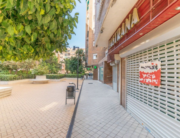 Local en venta en calle Alminares del Genil, 4