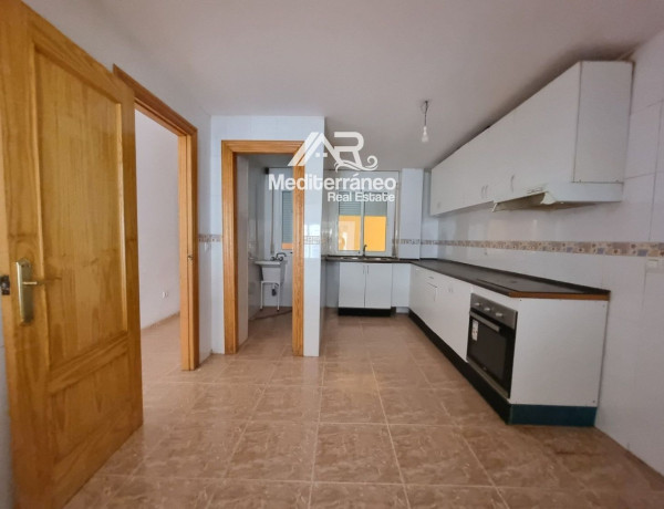 Piso en venta en calle Celia Viñas