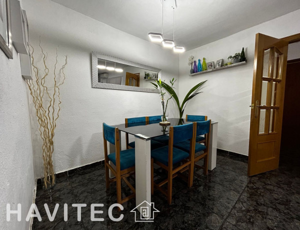 Piso en venta en Grup Vint-I-Cinc de Setembre