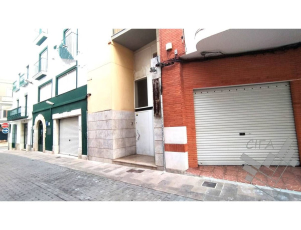 Edificio de uso mixto en venta en calle de Santa Anna