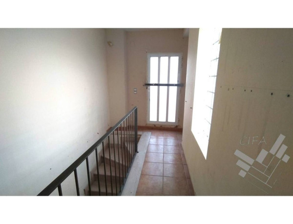 Edificio de uso mixto en venta en calle de Santa Anna