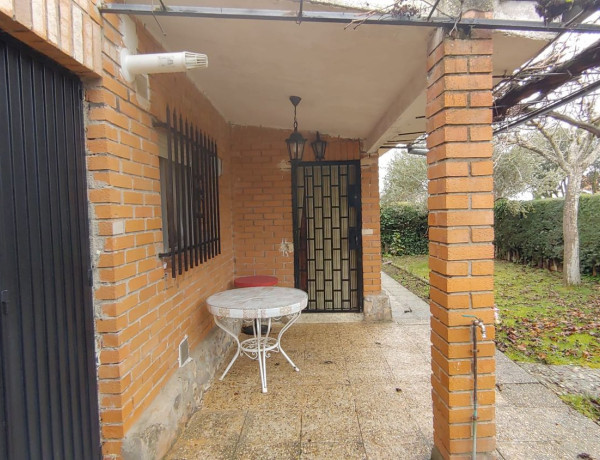 Chalet pareado en venta en Trijueque