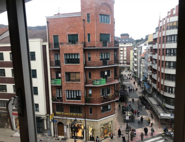 Alquiler de Piso en calle Melquiades Álvarez, 3