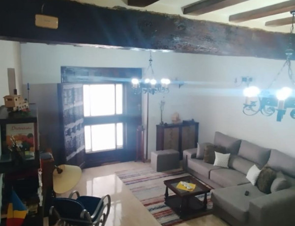 Chalet adosado en venta en calle de la vega