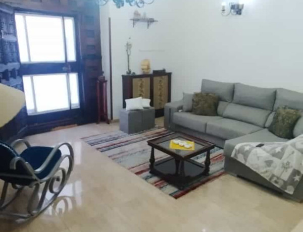 Chalet adosado en venta en calle de la vega