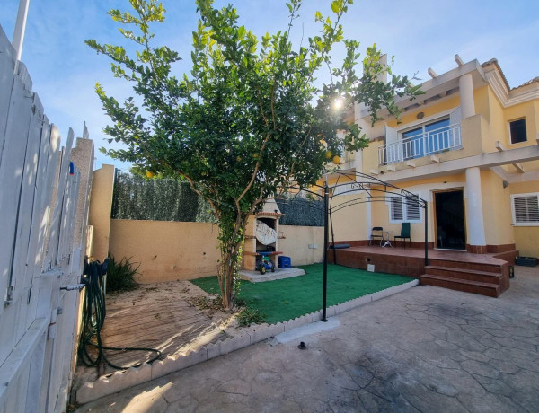 Chalet pareado en venta en calle Monte de Santa Pola