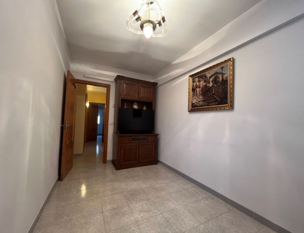 Chalet adosado en venta en calle de Pere Bosch i Gimpera