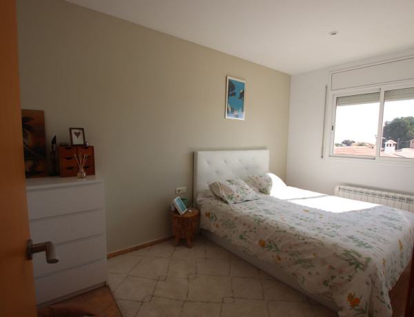 Chalet pareado en venta en Urb. centro, Centro