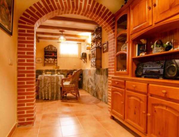 Chalet pareado en venta en Santa Marta de Tormes