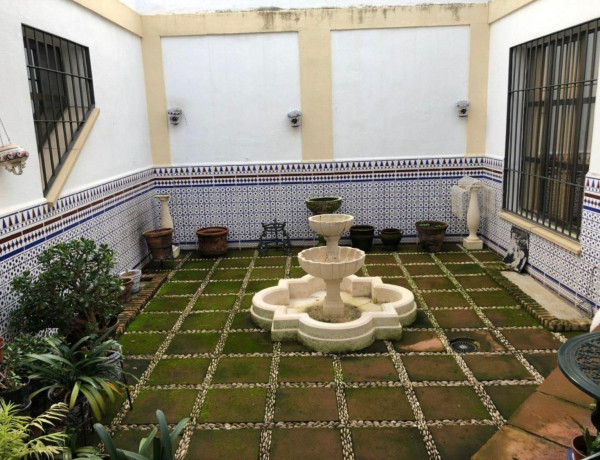 Chalet adosado en venta en calle Cristo