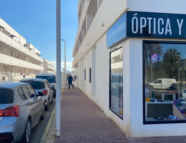 Local en venta en avenida de los Juegos del Mediterráneo, 4