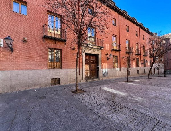 Alquiler de Piso en plaza del Conde de Miranda, 1