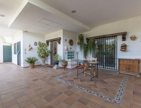 Casa o chalet independiente en venta en carmenes de gadeo