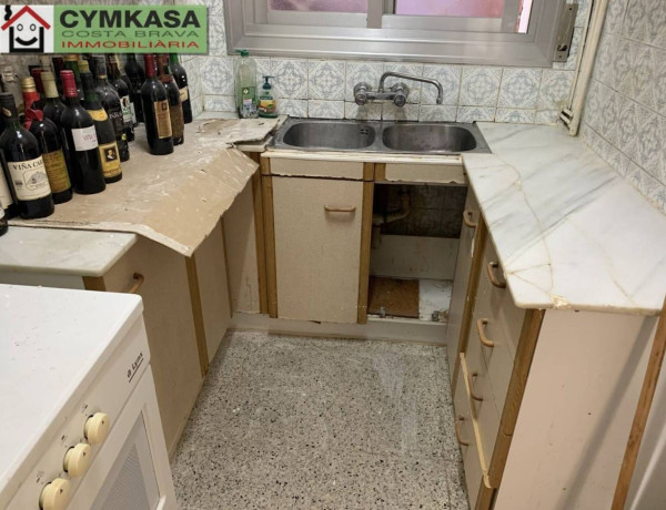 Piso en venta en Casc Antic