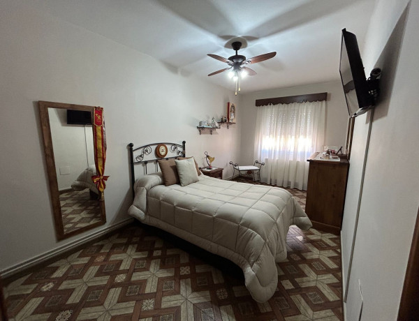 Chalet adosado en venta en calle Candelaria, 9