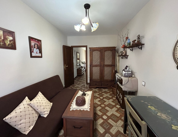 Chalet adosado en venta en calle Candelaria, 9