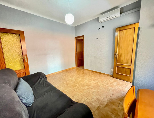 Piso en venta en Adelfas