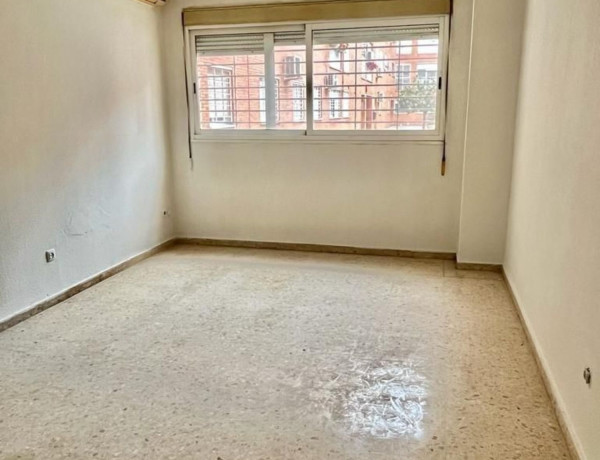 Piso en venta en calle Párroco Antonio González Abato