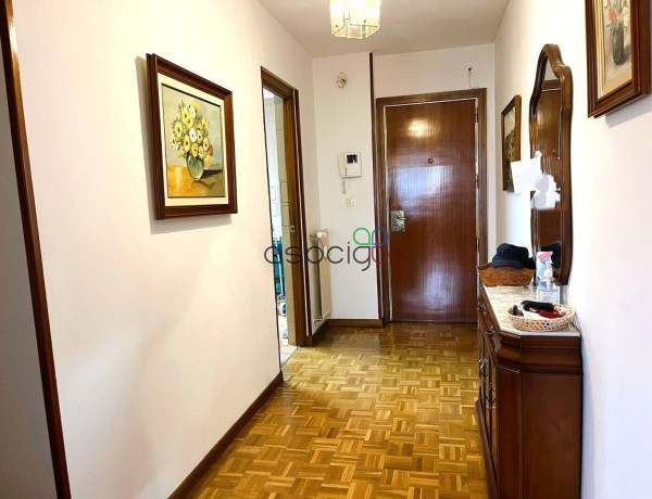 Piso en venta en calle Doctor Layna Serrano