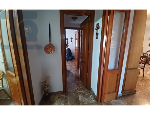 Piso en venta en avenida Doctor Oloriz